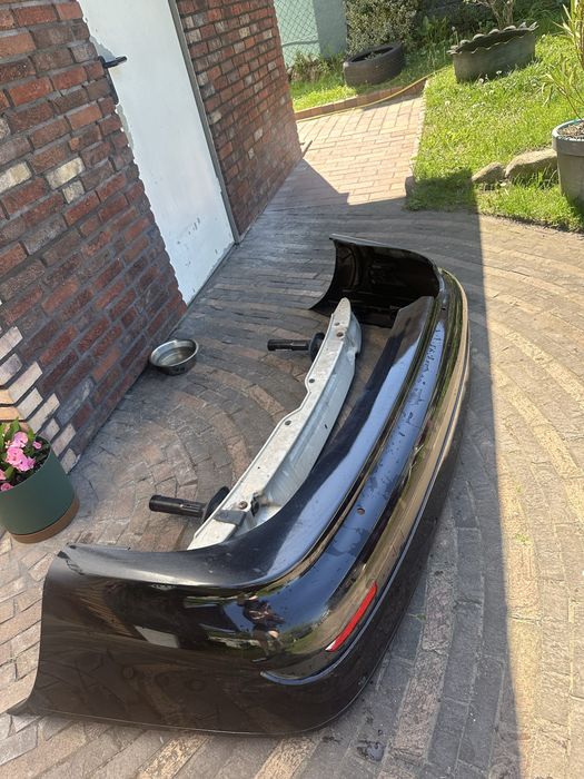 Sprzedam uszkodzony zderzak bmw e46 coupe przedlift
