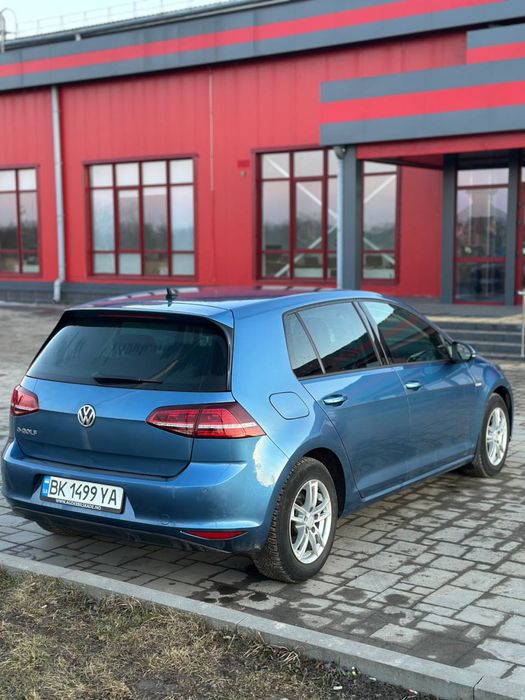 Volkswagen  - eGolf 2017