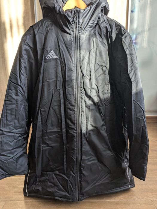 Зимова куртка Adidas.