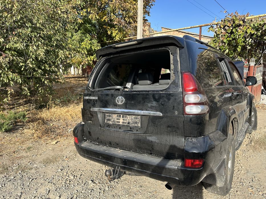 Продам заднее крыло Toyota Land Cruiser prado 120,Lexus gx470