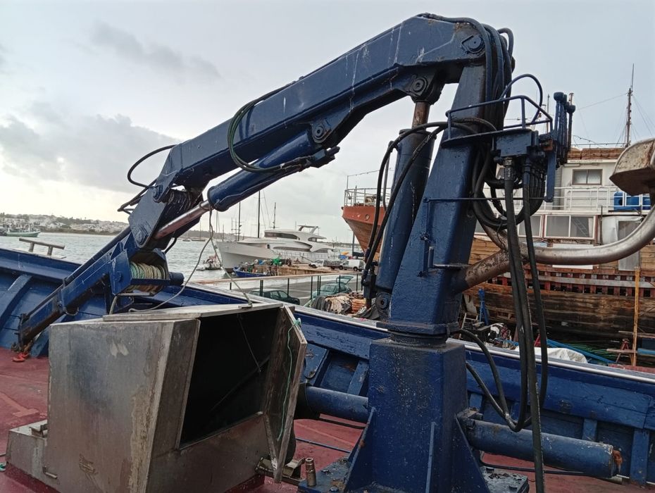 2  gruas em bom estado