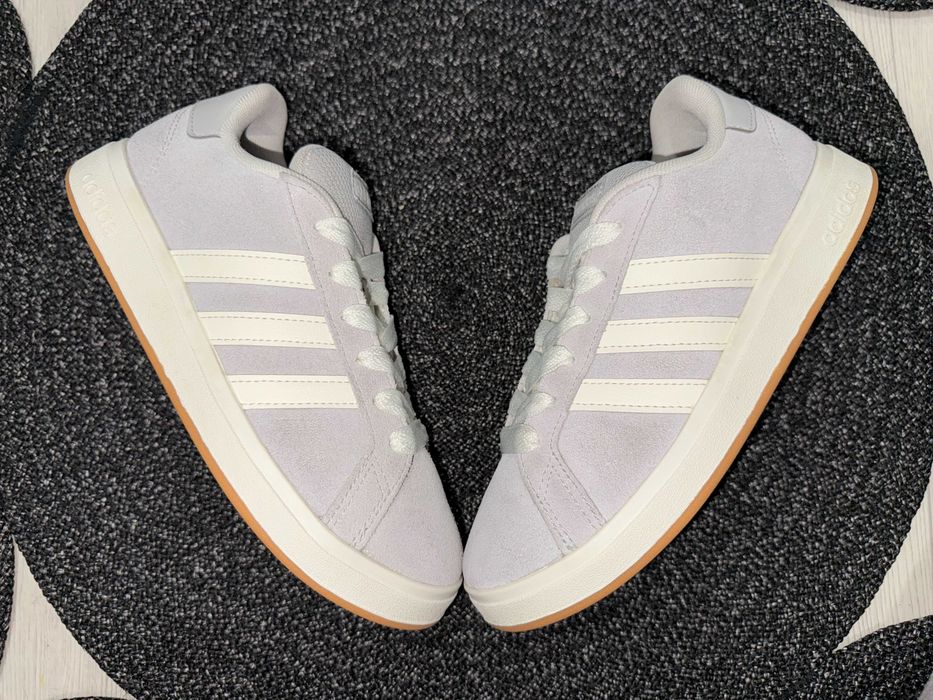 Замшеві кросівки Adidas, оригінал, р-р 37, уст 24 см