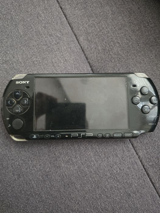 Sprzedam PsP 3004 uszkodzone, czytaj opis