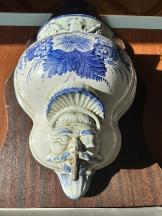 Fonte de parede decorativa