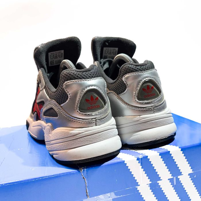 Buty adidas yung-96 chasm