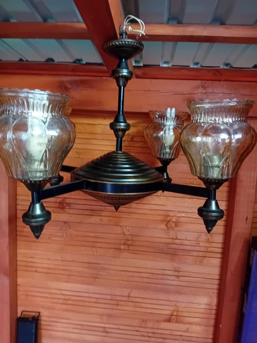 Żyrandol antyczny 4 klosze