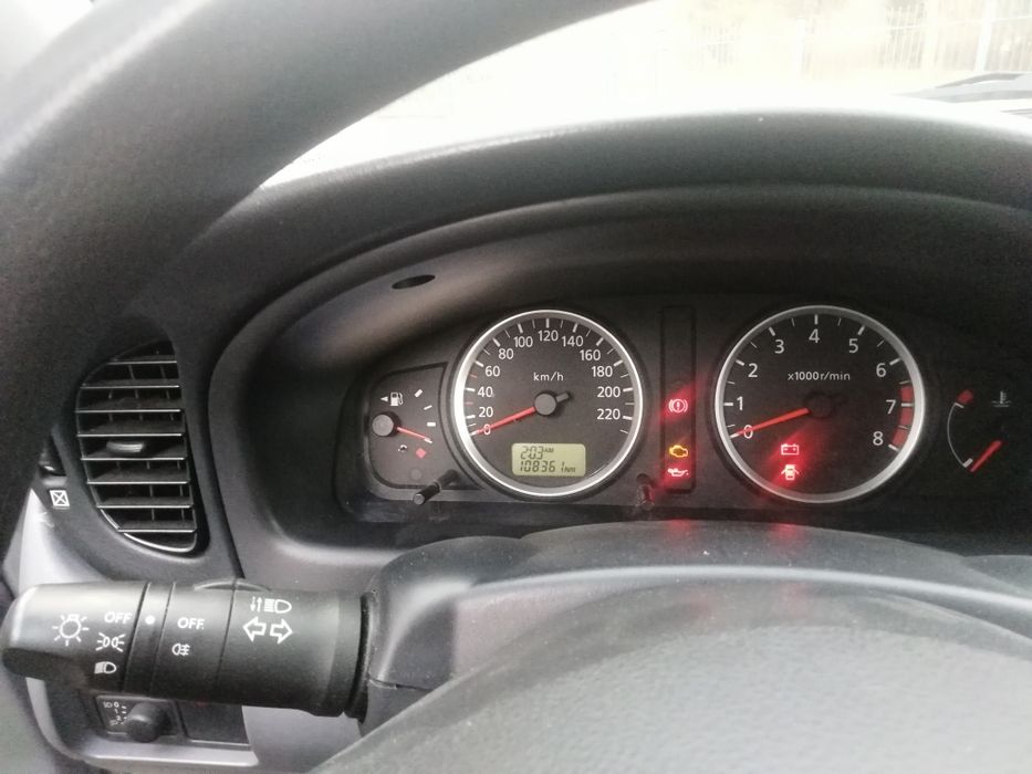 Nissan Almera 1.8