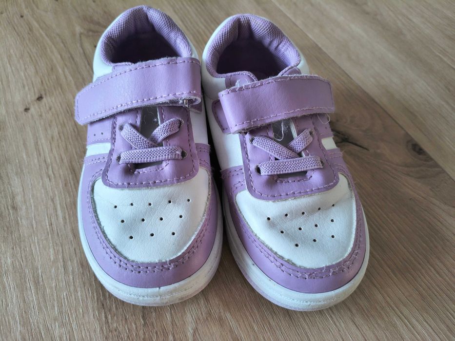 Buty sportowe rozmiar 24