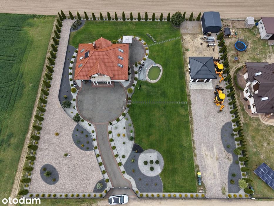Piękny dom i domek na działce 31 arów w śród jezior i lasów pojezierze