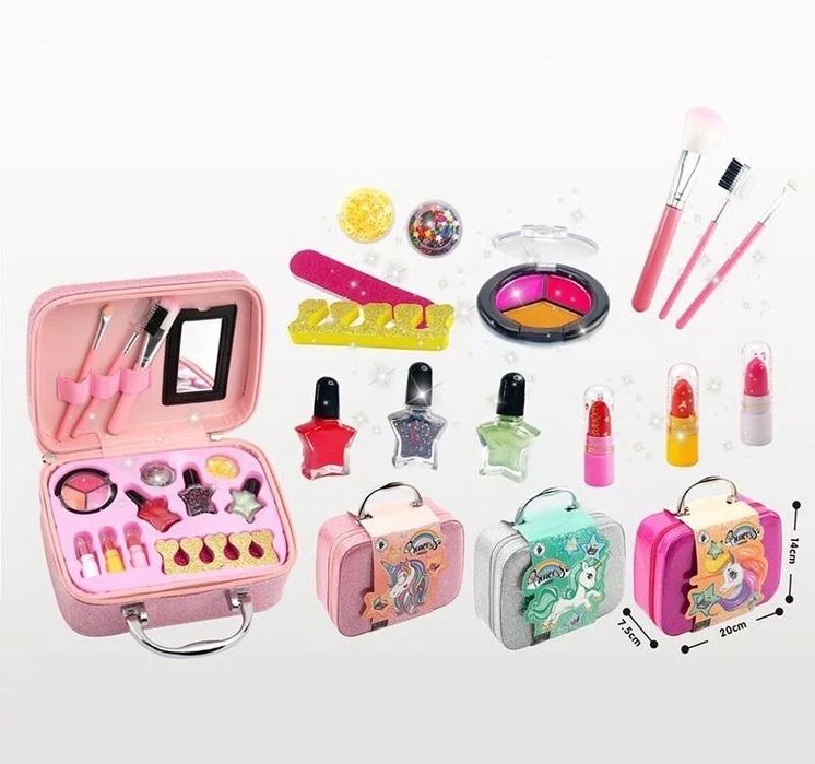 Набір косметики у косметичці (лаки, помади, тіні, блискітки, пензлики)