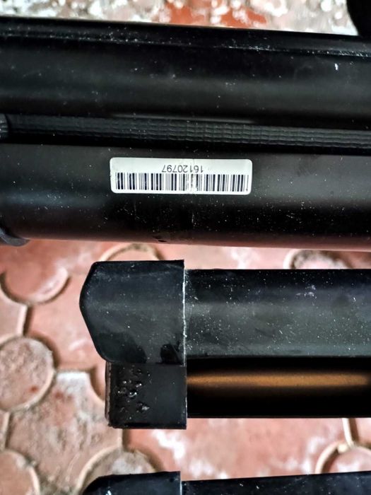 Проекційний екран Avtek Tripod Standard 200