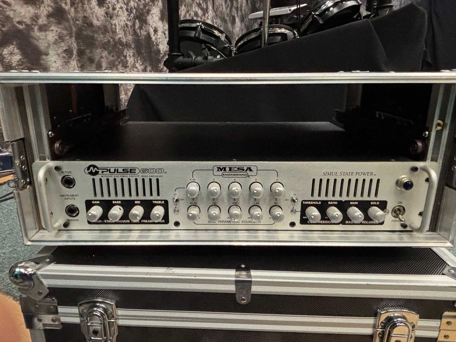 Mesa Boogie M-Pulse 600+foot switch+case