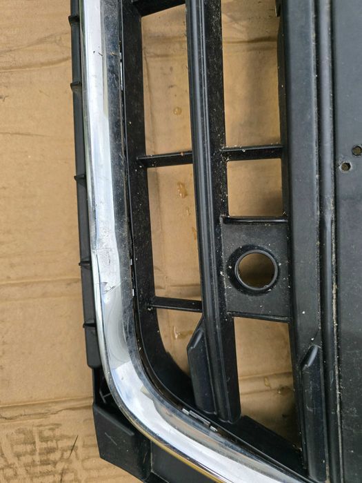grill Audi A4 B9 lift 8W0