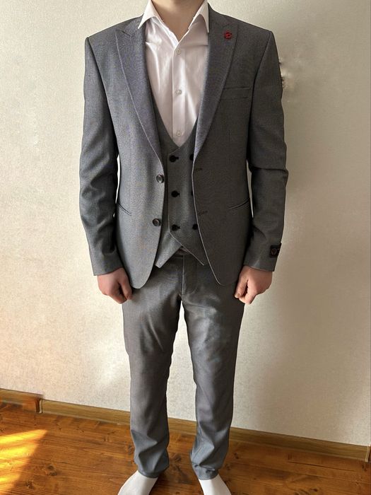 Чоловічий костюм, трійка