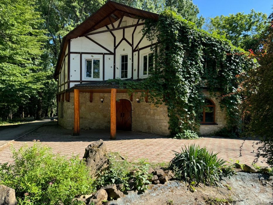 Продаж ресторану в Кельменцях