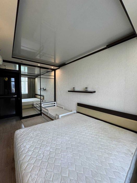 Продам 2-кімн.квартиру 85 м.Лобановського4В,Олександрівський.Генератор