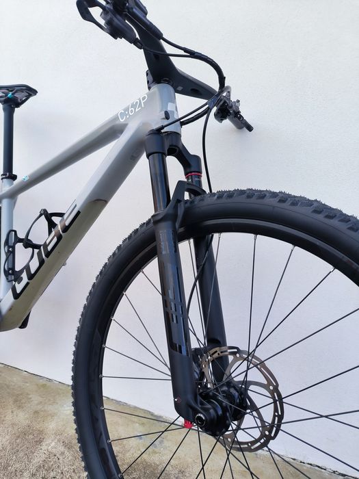 Bicicleta Cube Reaction Pro