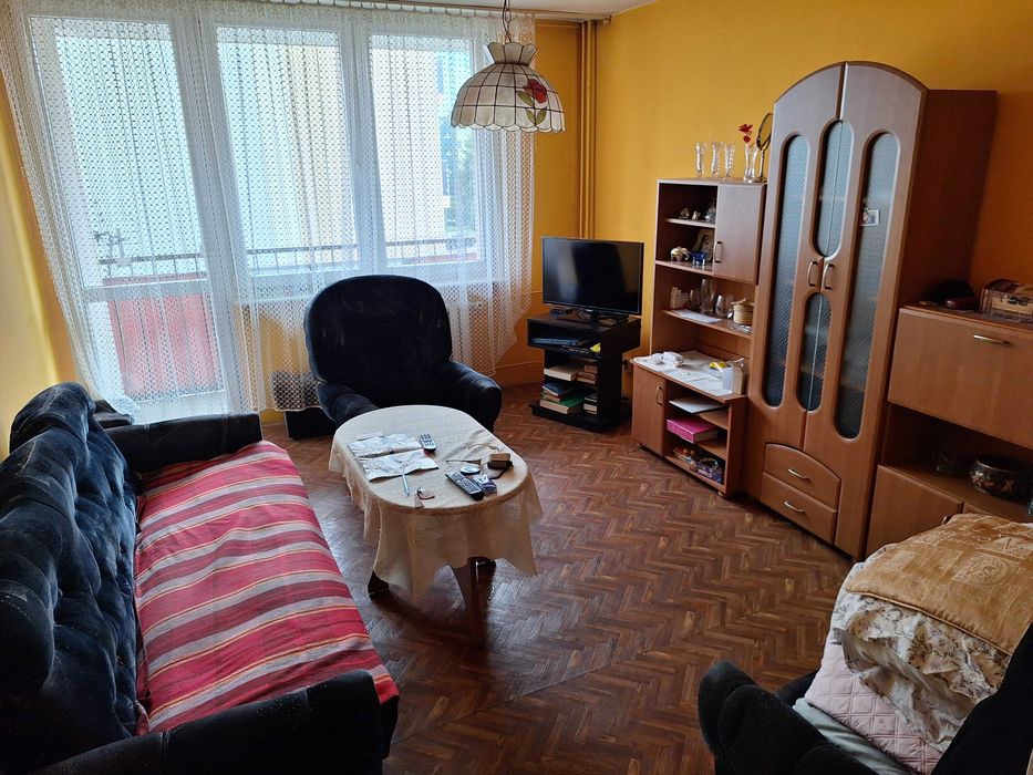 Sprzedam 2- pokojowe mieszkanie, III piętro, piwnica, łącznie 48m2, Żary, Os.Muzyków