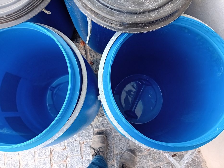 Bidões de 30,60e120 litros