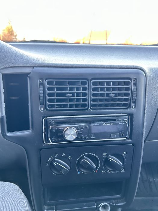 Sprzedam Polo Oszczędny samochód