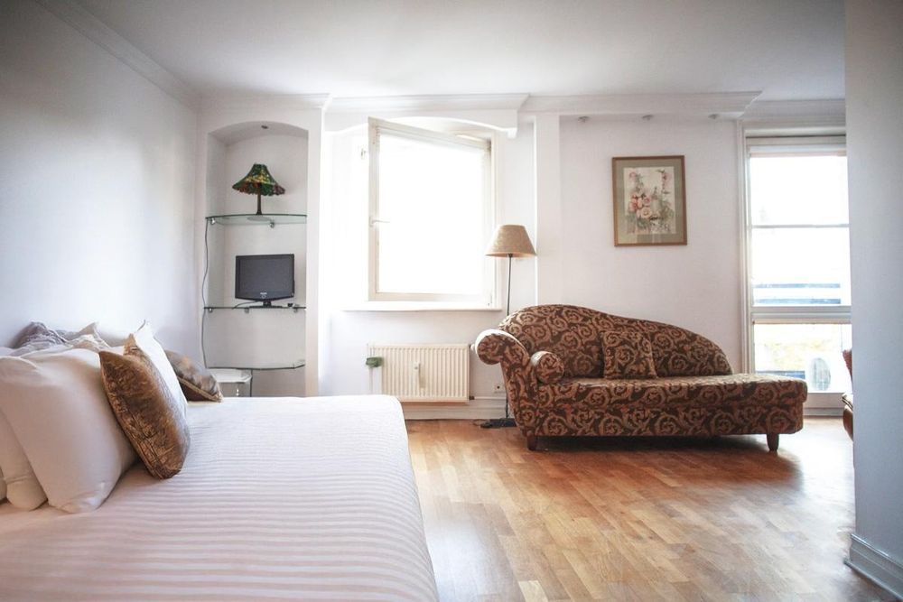 Wynajme mieszkanie kawalerke w centrum wroclawia przy rynku studio na wynajem balkon winda cisza