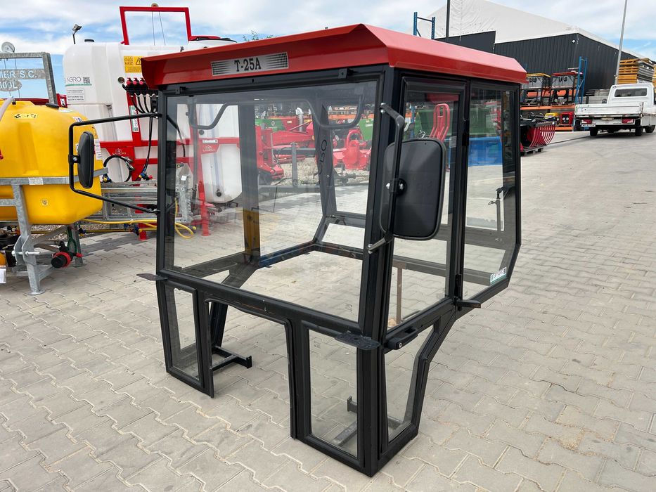 Kabina Ursus Kabina ciągnikowa z błotnikami/ kabina bez błotników C330 C-330 C360 C-360 MF235 MF255 T25 T-25 +wycieraczka / Dostawa całe PL --RATY--