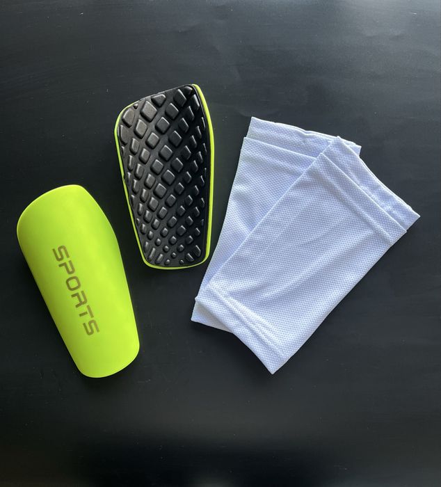 Комплект 2в1 футбольні щитки з тримачами футбольные щитки захист