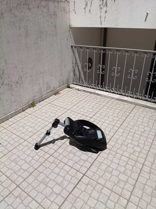 Conjunto carrinho de bebé Quinny/ Maxicosi