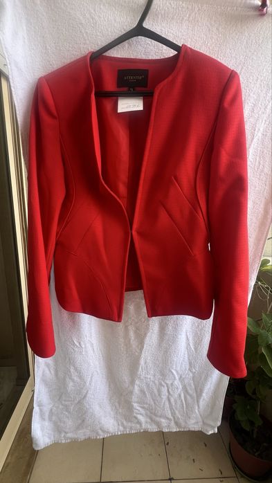 Blaser vermelho, a foto parece rosa mas e vermelho cereja