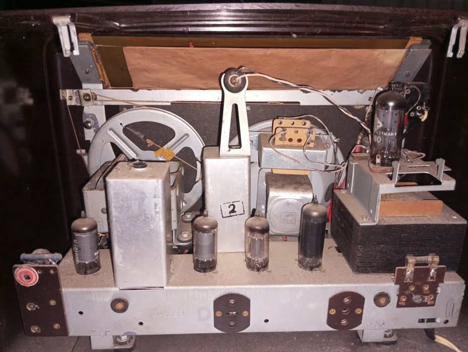 Rádio Schaub Kongress III R (1952) - a funcionar