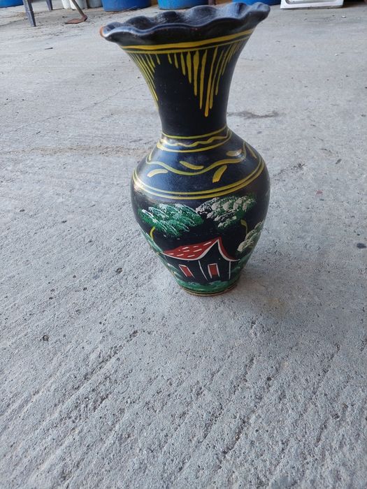 Jarra africana pintada à mão