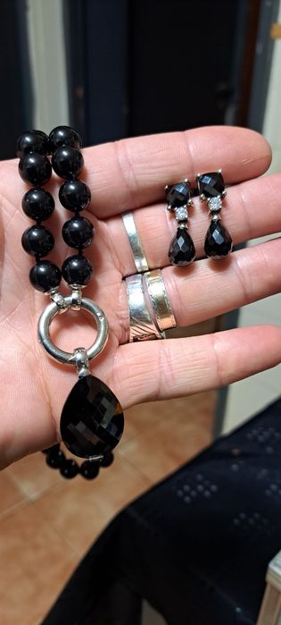 Colar vintage em prata contrastada.