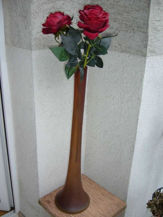 Wazon szklany brązowy wysoki 64 cm
