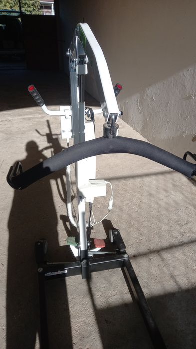 Grua de apoio para pessoas acamadas