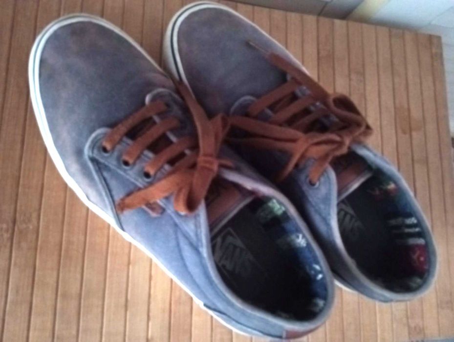 VANS Sneakers Size 41423106294570045442