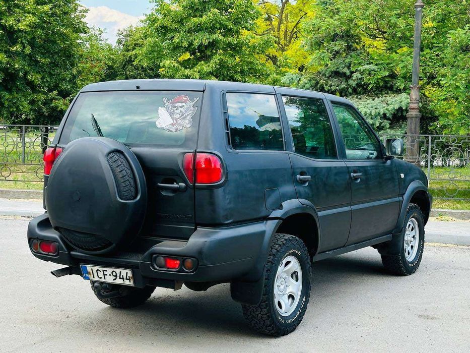 Продам Nissan terrano в хорошем состоянии 4х4 полный привод