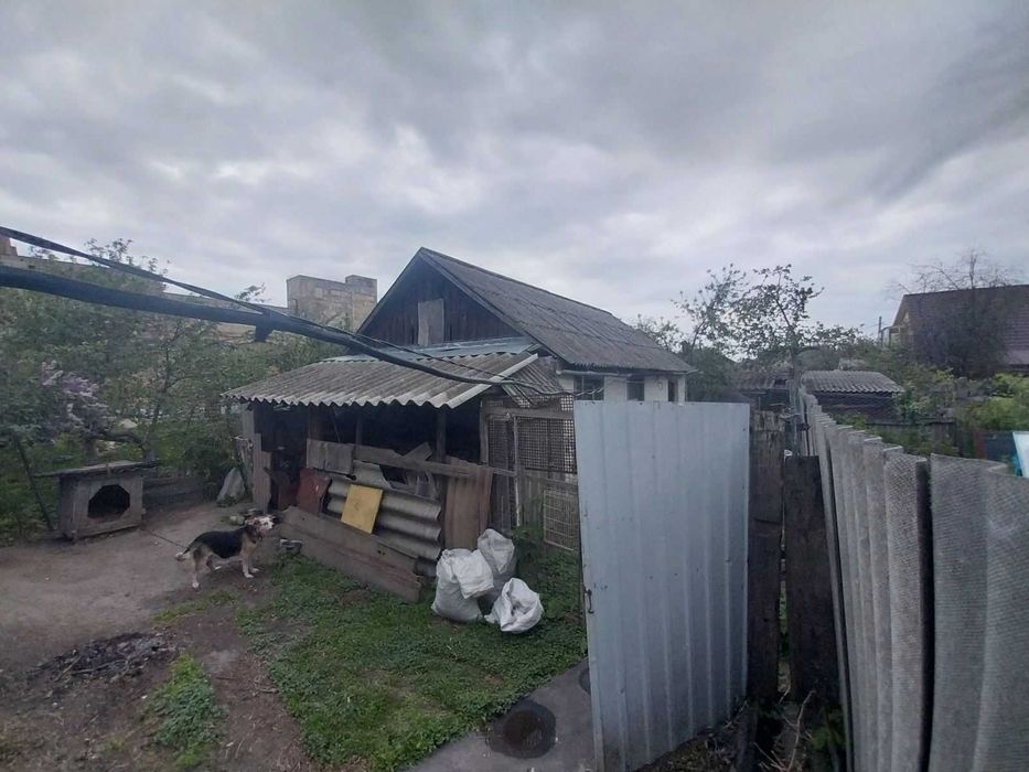 Окремий будинок у районі м'ясокомбінату. Цікава пропозиція під бізнес.