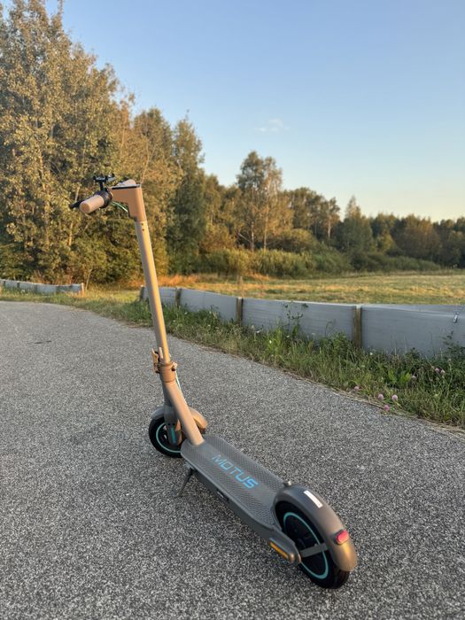 Motus  Scooty  10