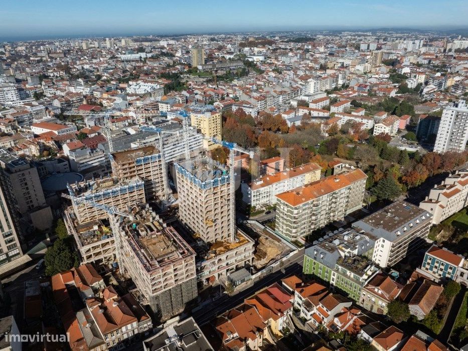 Apartamento T0 no Fernão Magalhães 127, Porto