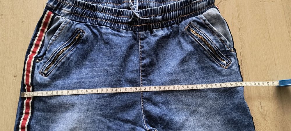 Spodnie jeansowe jogger