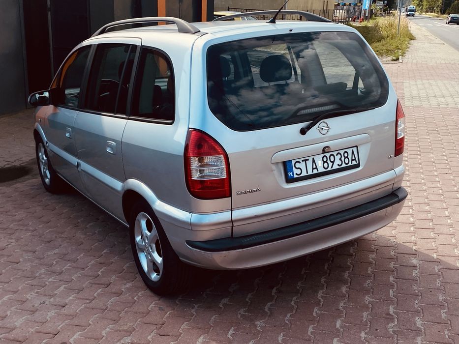 sprzedam opla zafirę rok 2005 1,8 benzyna 7-osob