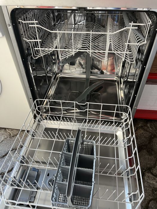 Para desocupar vendo maquina de lavar loiça