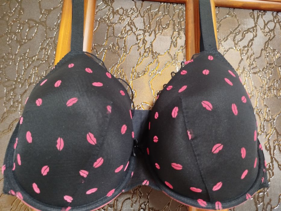 Бюстгальтер,малий об'єм -велика чашка G