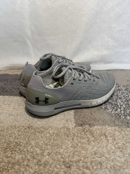 Under armour 38.5