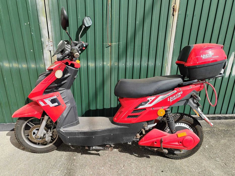 Scooter Elétrica – Com pouco uso