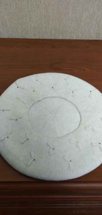 Берет жіночий зимоий