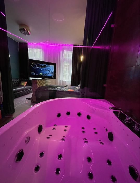 Jacuzzi i Sauna Gold Centrum Rynek Kielce Parking