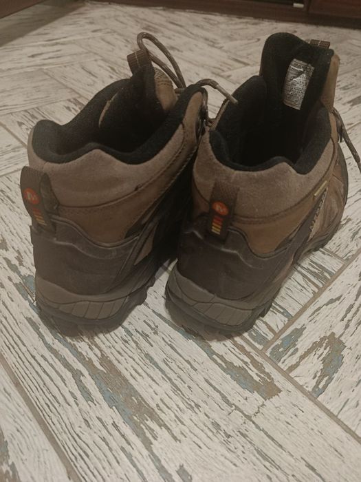 Взуття трекінгове Merrell