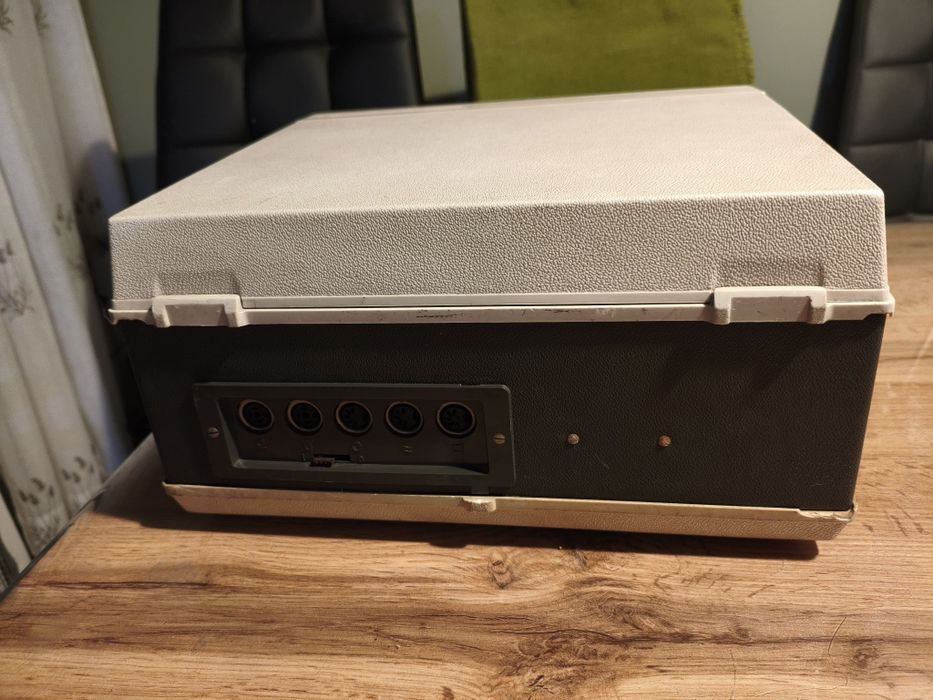 Magnetofon szpulowy GRUNDIG TK-23L- DE LUXE