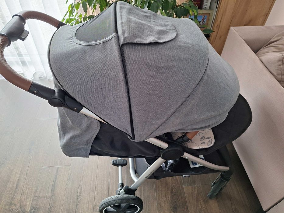 Wózek Petite&mars Royal | Używany | Bogate wyposażenie + akcesoria